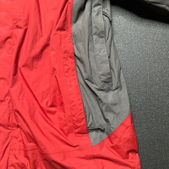 The North Face Men's Vibrant Red and Gray Performance Jacket - Picture 4 of 7